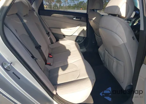 2015 Hyundai Sonata Sport z USA, uszkodzony, nr VIN 5NPE34AF1FH113426